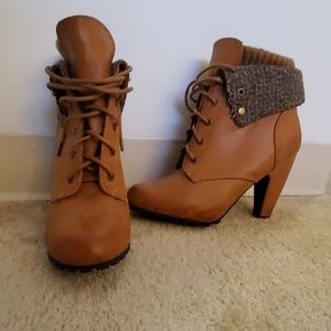 Tan/gray booties